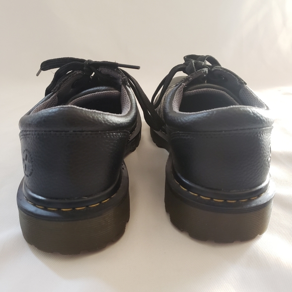 \Dr. Martens 1461 Low Top Shoes - Picture 9 of 9